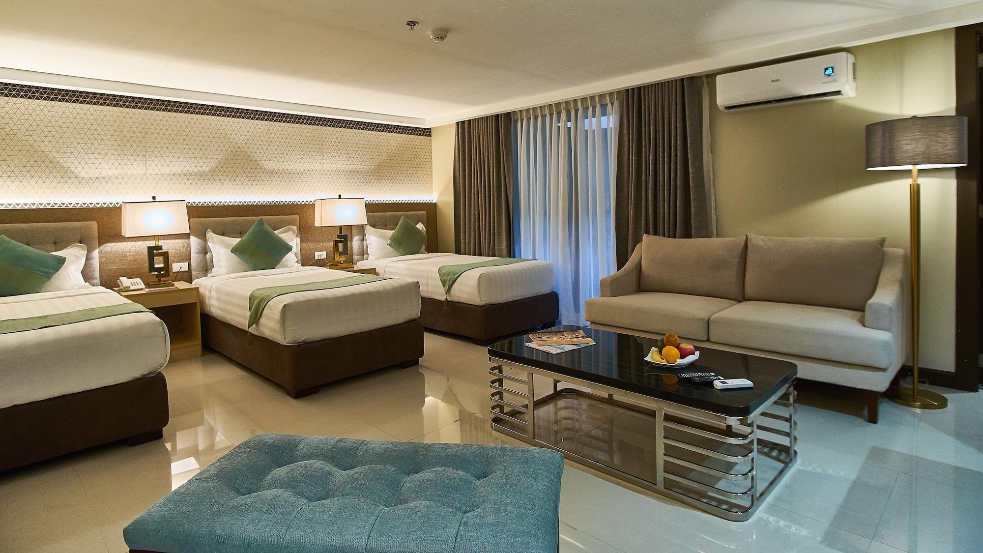 J7 Hotel Iloilo City Εξωτερικό φωτογραφία