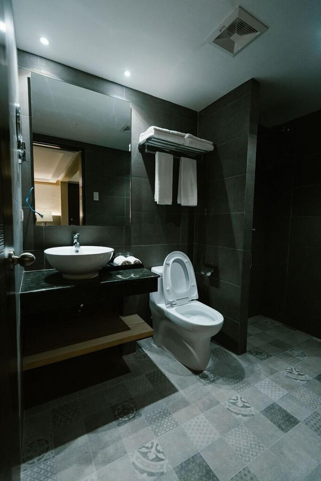 J7 Hotel Iloilo City Εξωτερικό φωτογραφία