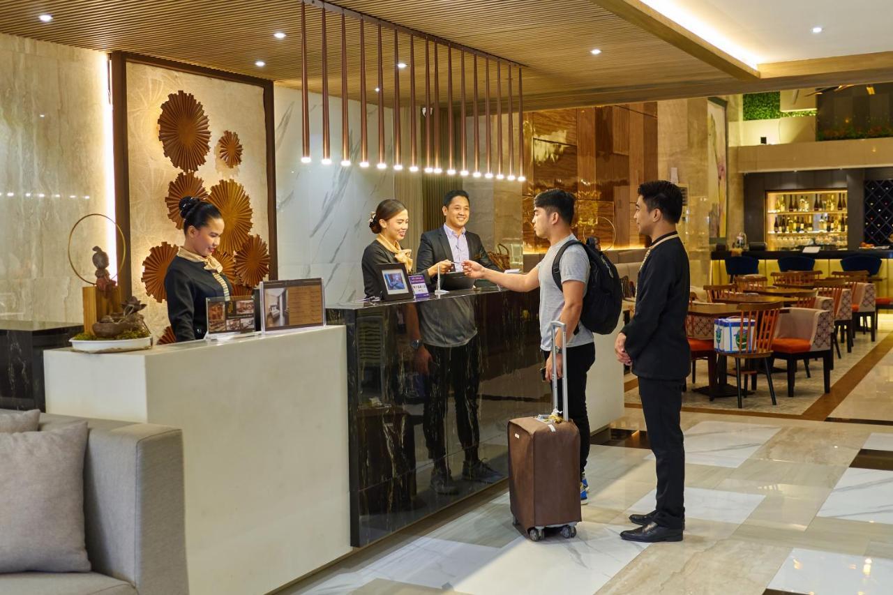 J7 Hotel Iloilo City Εξωτερικό φωτογραφία